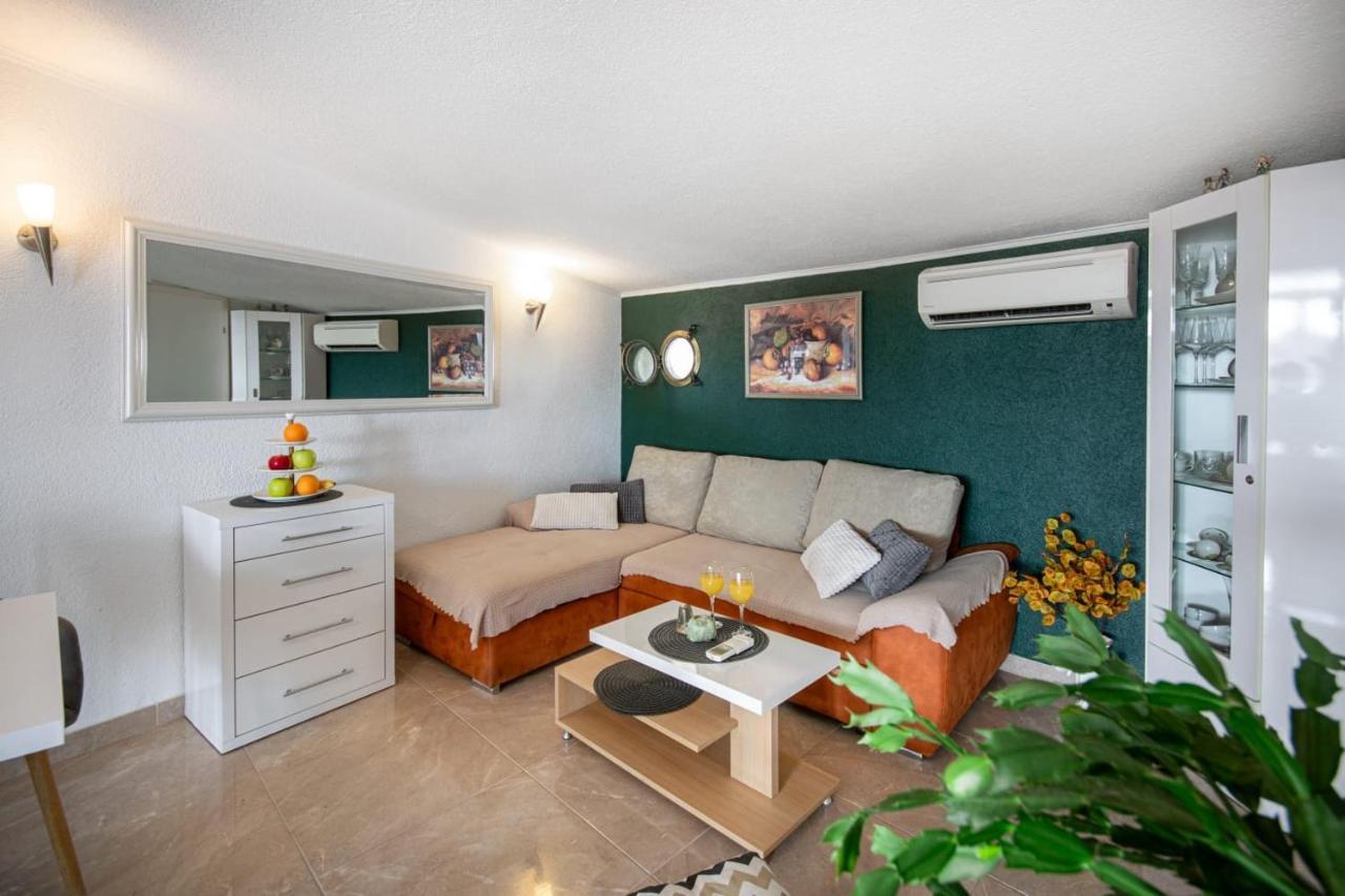 Holiday Home Nevera Makarska Ngoại thất bức ảnh