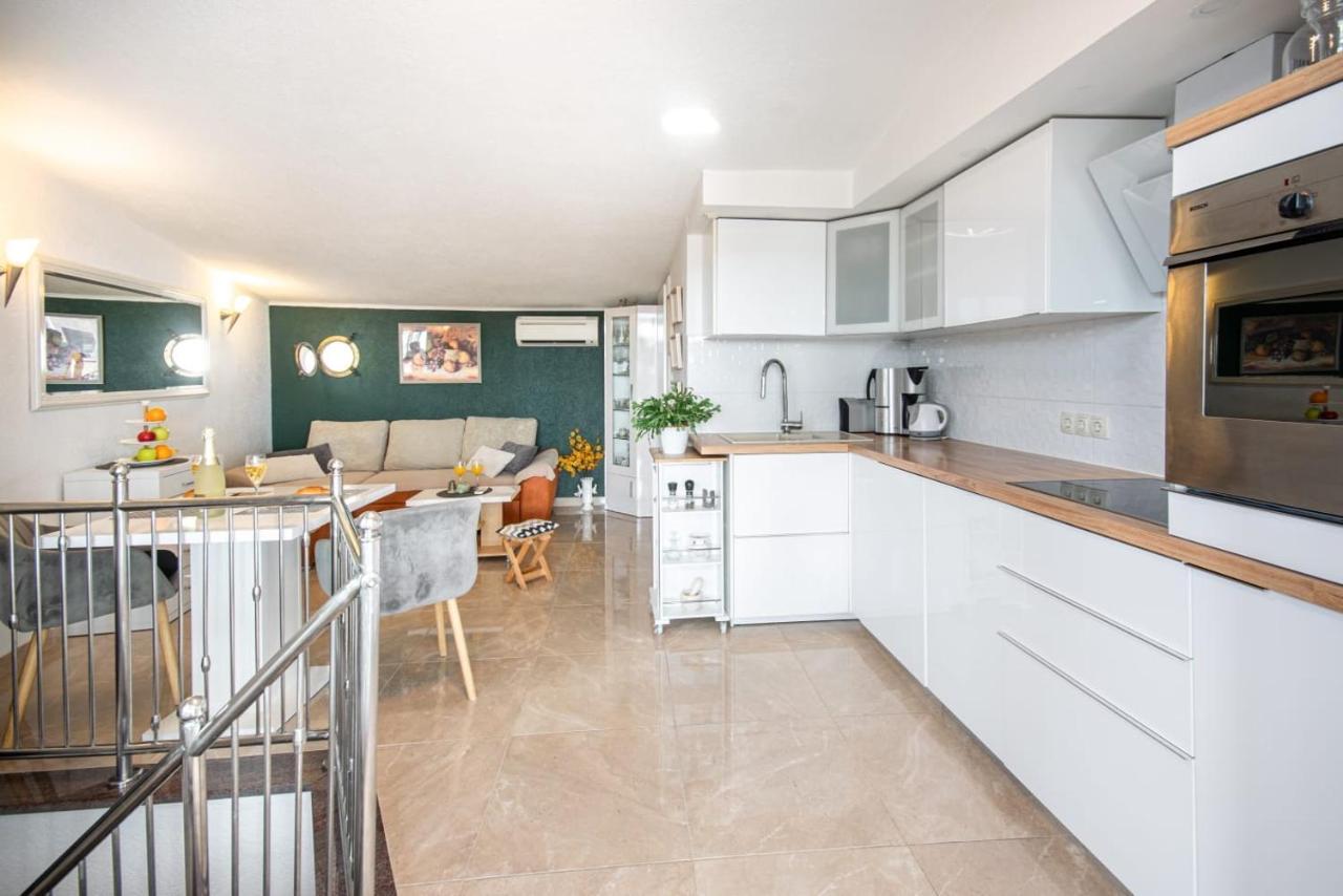 Holiday Home Nevera Makarska Ngoại thất bức ảnh